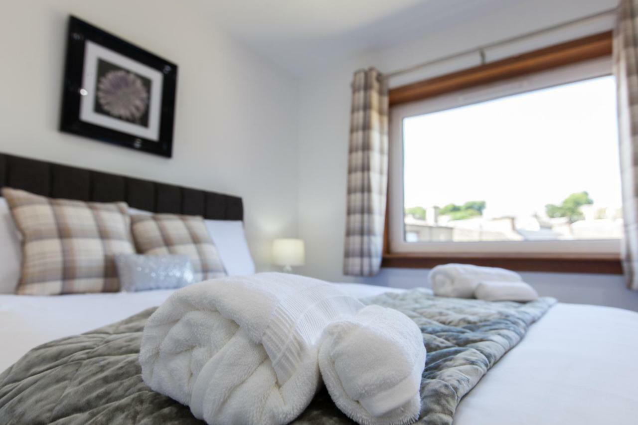 Leys Park Executive Apartments دنفرملاين المظهر الخارجي الصورة